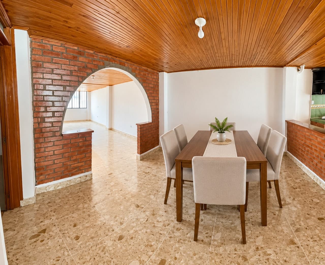 🏡 CASA CON DOBLE RENTA – EXCELENTE OPORTUNIDAD DE INVERSIÓN